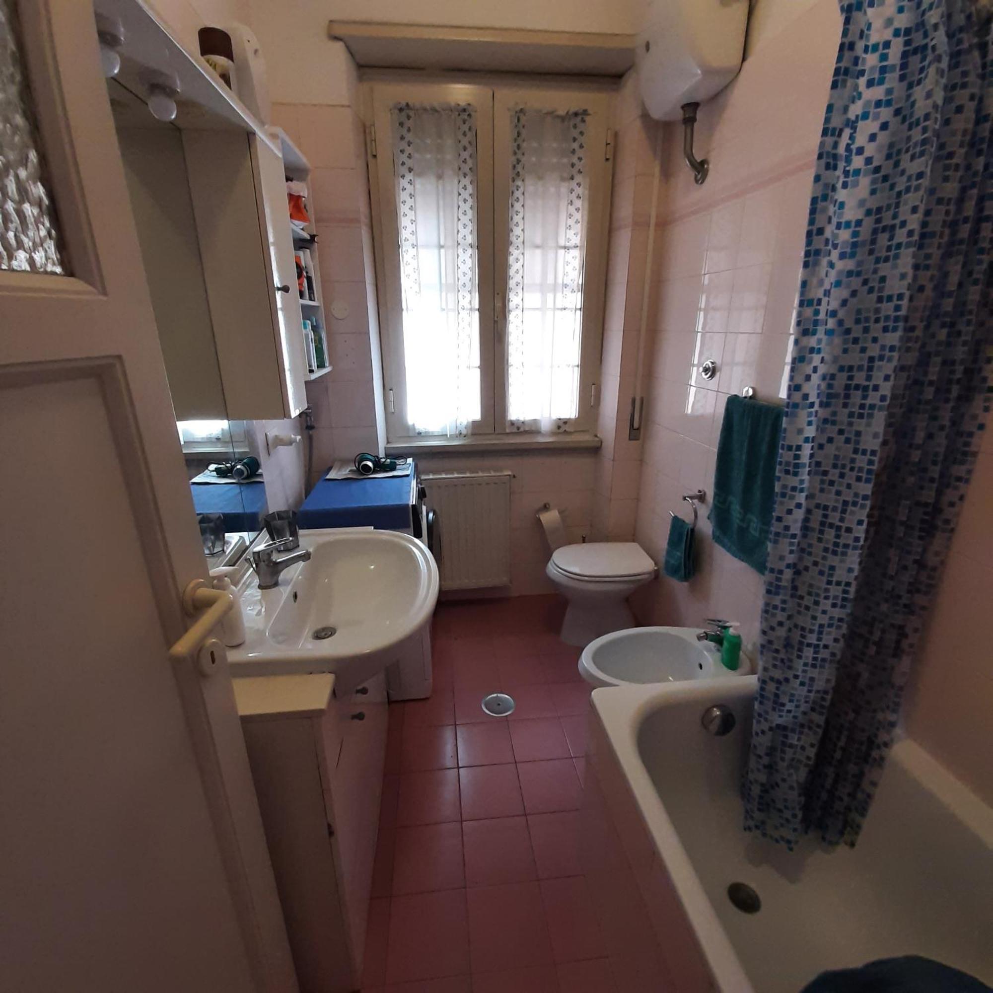 - Metro C Apartamento